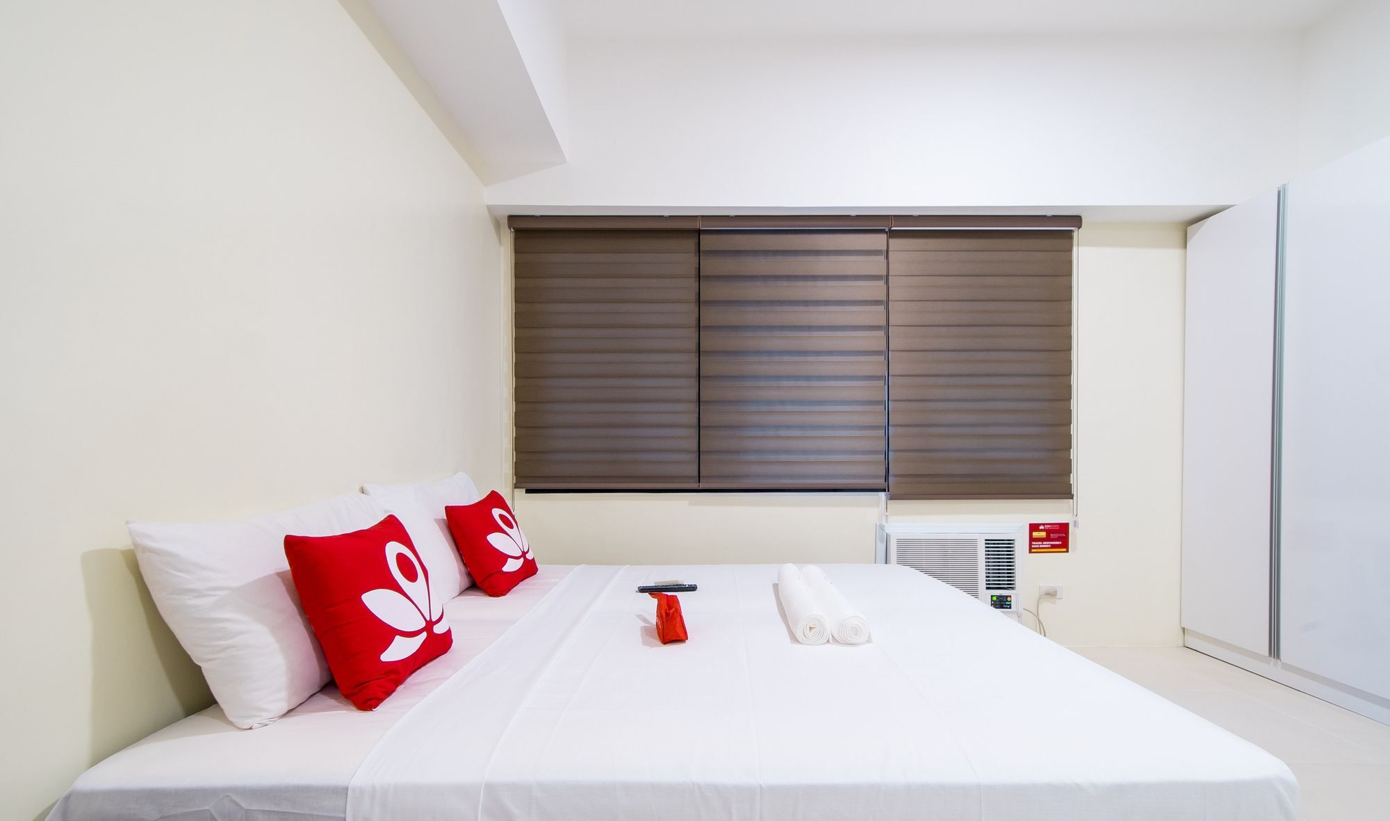 Zen Home At Icon Plaza Bgc Тагиг Экстерьер фото